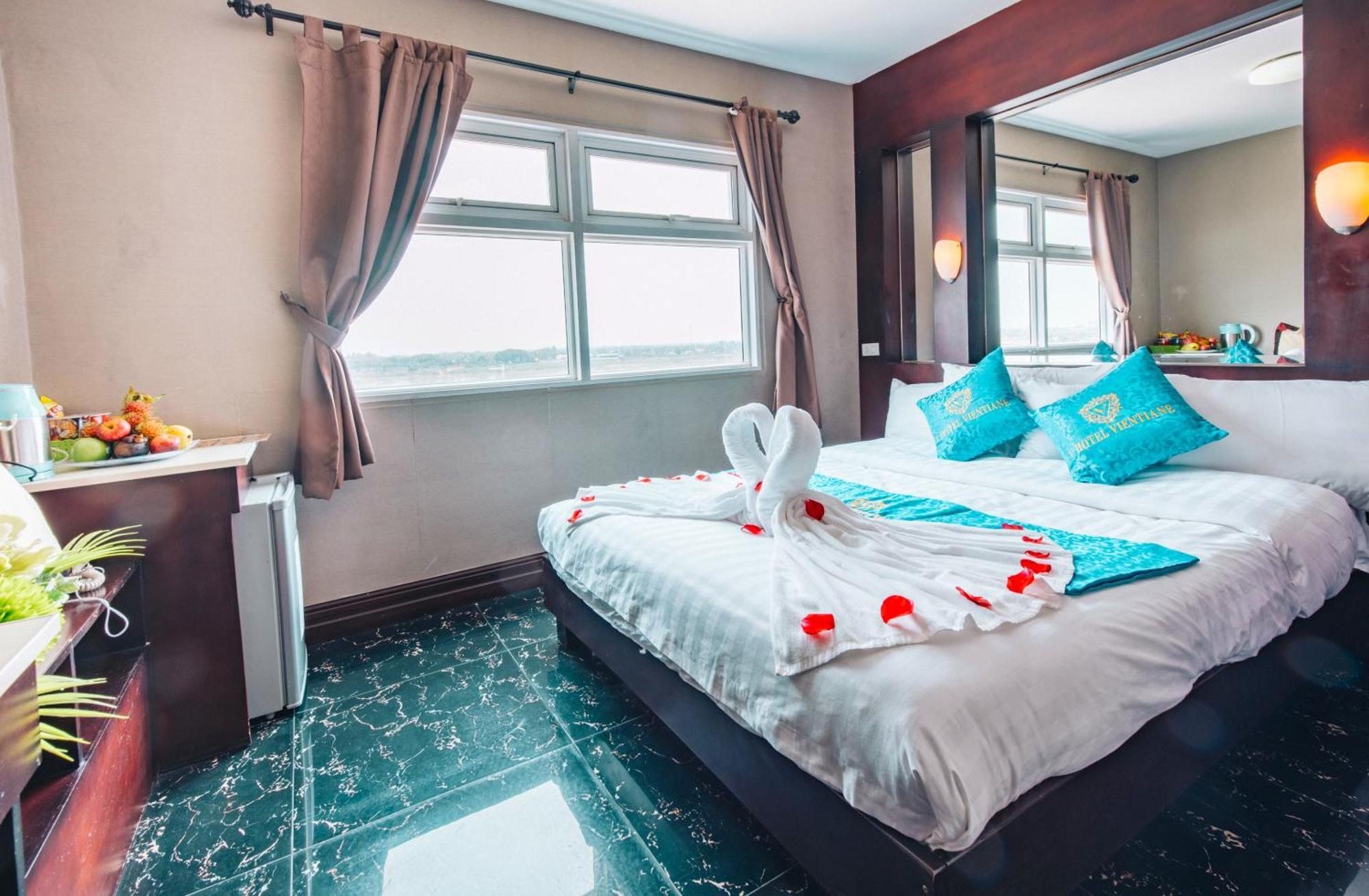 V Hotel Vientiane Dış mekan fotoğraf