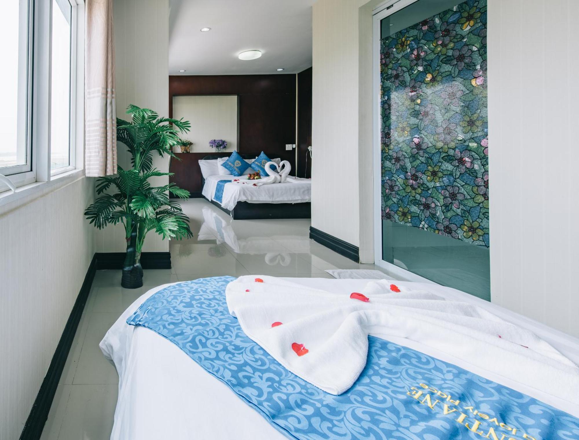 V Hotel Vientiane Dış mekan fotoğraf